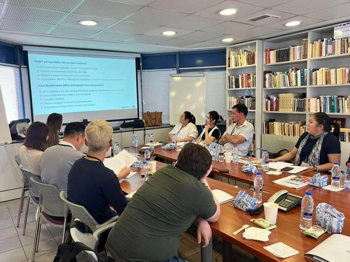 МОНГОЛ УЛСЫН АРЬС ШИРНИЙ САЛБАРЫН БИЗНЕС ЭРХЛЭГЧИД ГРЕК УЛСАД ЗОЧИЛЛОО